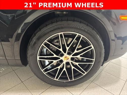 2024 Porsche Cayenne PREMIUM+/PANO-ROOF/360-CAM/21'' WHEELS/SOFT CLOSE D