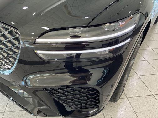 2024 Genesis GV70 2.5T AWD