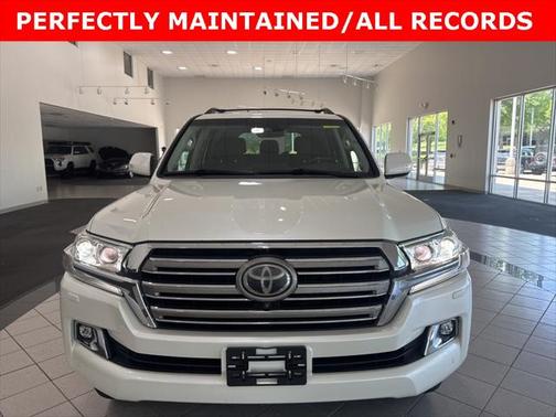 2017 Toyota Land Cruiser Base