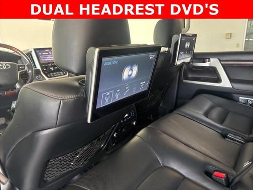 2017 Toyota Land Cruiser Base