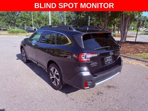 Crystal Black Silica 2022 Subaru Outback Limited