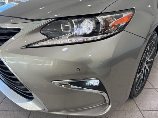 2016 Lexus ES 350 Base