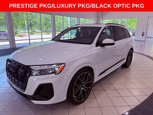 Glacier White Metallic 2025 Audi Q7 55 Prestige