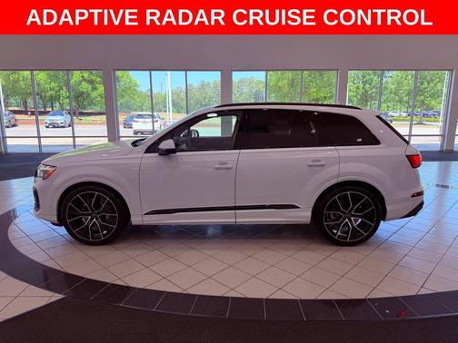 Glacier White Metallic 2025 Audi Q7 55 Prestige