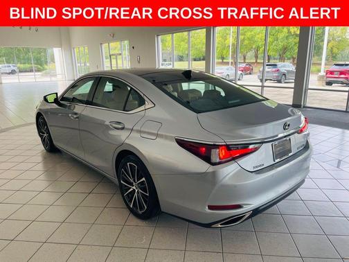 2022 Lexus ES 350 Base