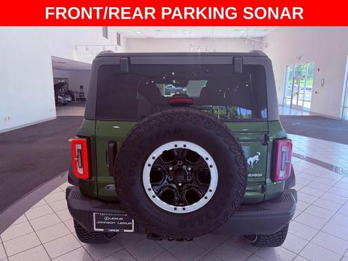 ERUPTION GREEN METALLIC 2023 Ford Bronco Badlands
