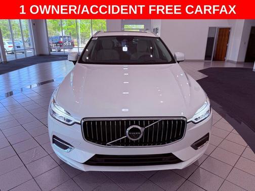 Crystal White Metallic 2021 Volvo XC60 T5 Inscription
