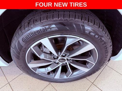 2024 Audi Q5 45 S line Premium Plus