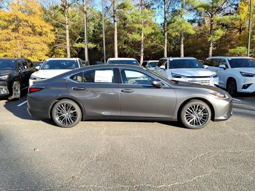 2025 Lexus ES 350 Base