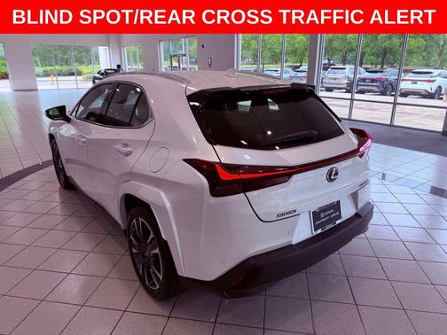 Eminent White Pearl 2025 Lexus UX 300h Premium