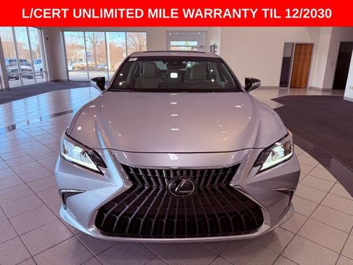 2025 Lexus ES 300h Base