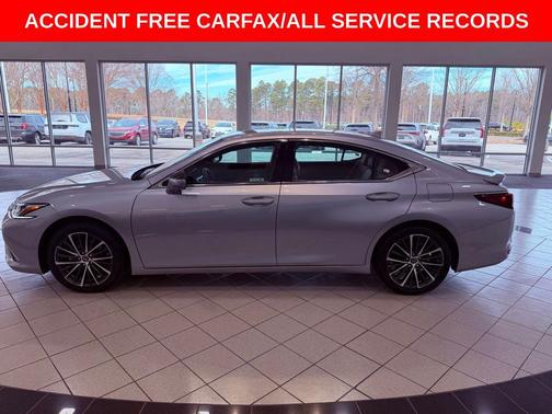 2025 Lexus ES 300h Base