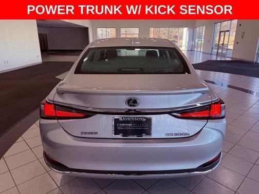 2020 Lexus ES 300h Base