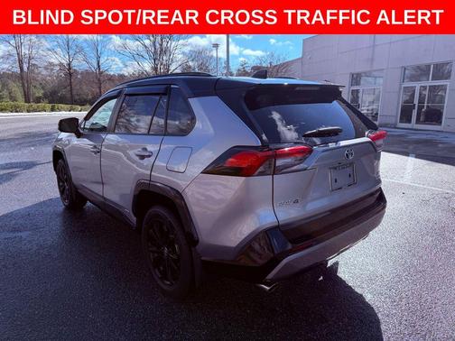 2023 Toyota RAV4 Hybrid SE