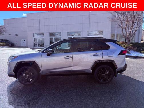 2023 Toyota RAV4 Hybrid SE