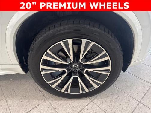 2020 Volvo XC90 T5 Momentum