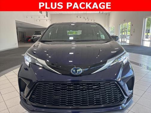 2023 Toyota Sienna XSE 7 Passenger
