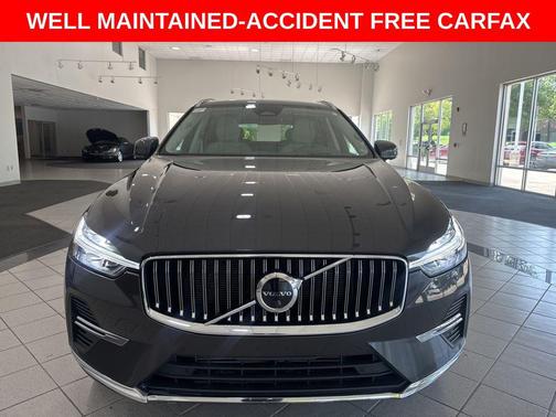 2022 Volvo XC60 Recharge Plug-In Hybrid T8 Inscription