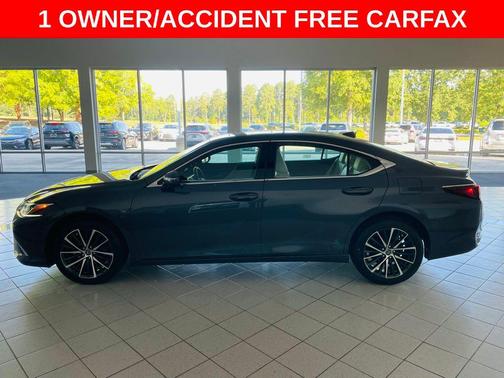 2024 Lexus ES 250 Base