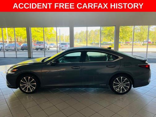 2021 Lexus ES 300h Base