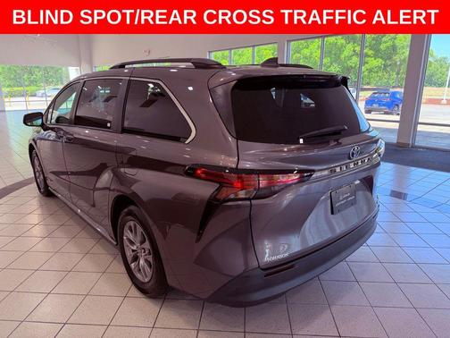 Predawn Gray Mica 2021 Toyota Sienna LE