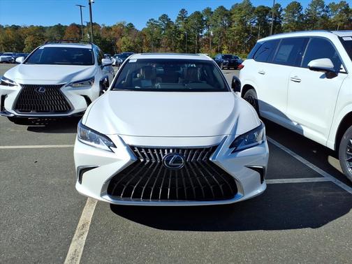 2025 Lexus ES 350 Base