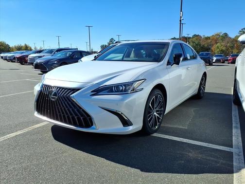 2025 Lexus ES 350 Base