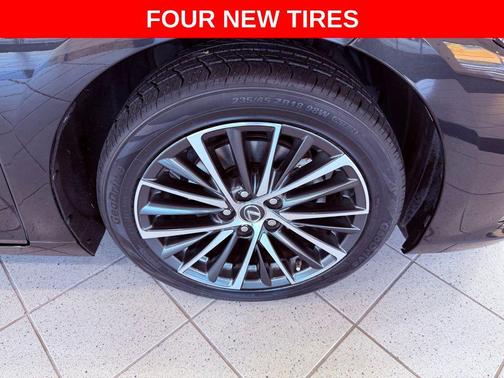 2023 Lexus ES 350 Base