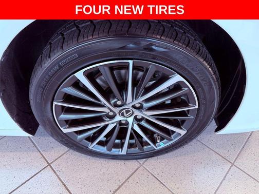 2023 Lexus ES 350 Premium