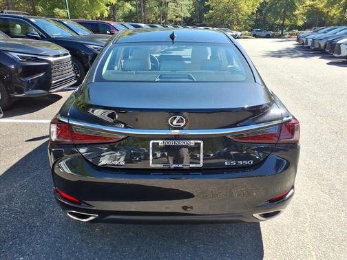 2025 Lexus ES 350 Base