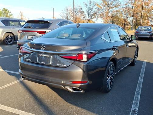 2025 Lexus ES 350 Base