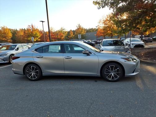 2025 Lexus ES 350 Base