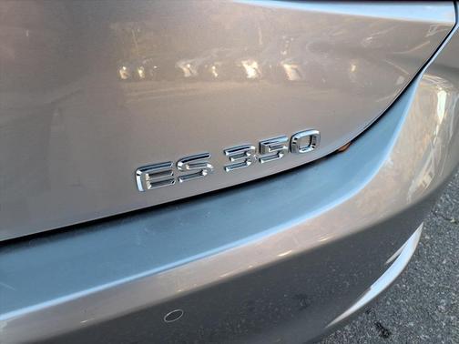2025 Lexus ES 350 Base