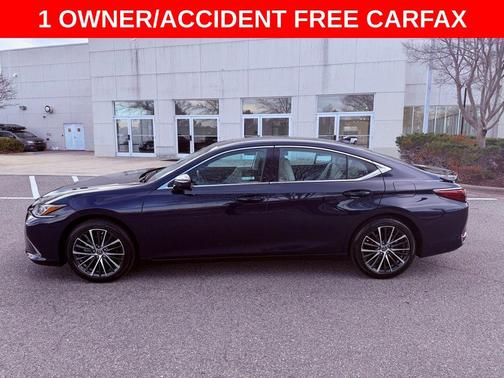 2025 Lexus ES 300h Base