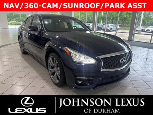 2017 INFINITI Q70 3.7