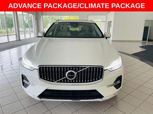 2022 Volvo XC60 B6 Inscription