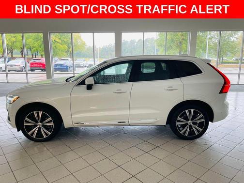 2022 Volvo XC60 B6 Inscription