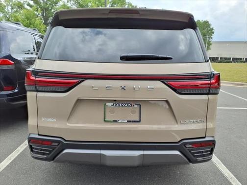 2025 Lexus LX 700h Overtrail