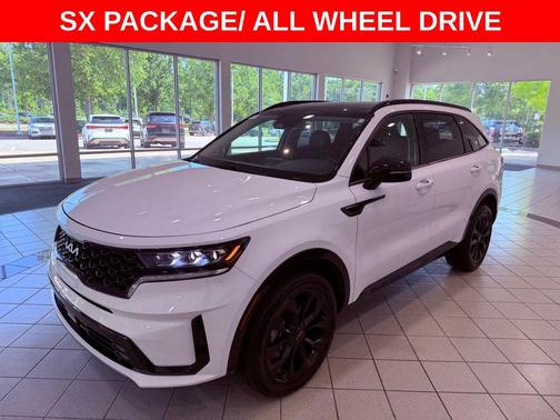 Glacial White Pearl 2022 Kia Sorento SX