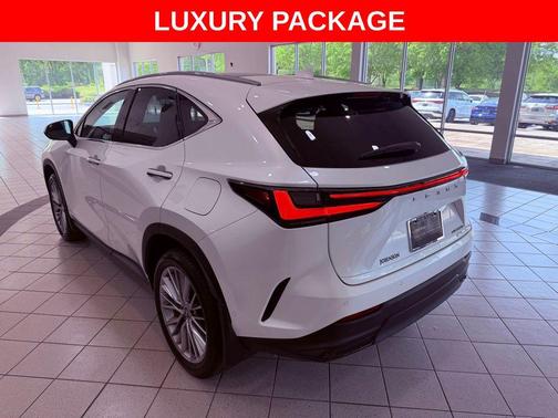 Eminent White Pearl 2024 Lexus NX 350h Luxury