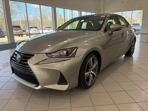 2018 Lexus IS 300 Base