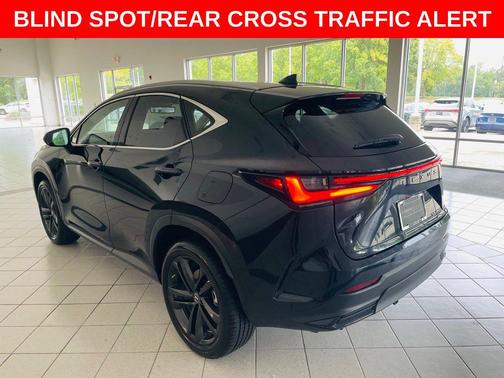 2022 Lexus NX 450h+ Luxury