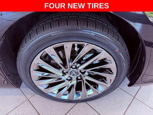 Obsidian 2024 Lexus ES 300h Ultra Luxury