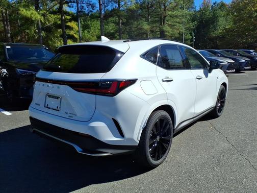 2026 Lexus NX 450h+ NX 450h+ F SPORT Handling