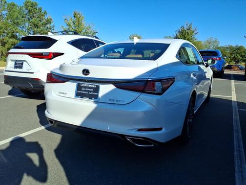 2025 Lexus ES 350 Base