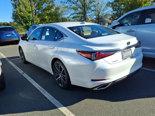 2025 Lexus ES 350 Base