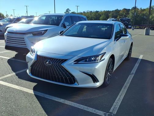 2025 Lexus ES 350 Base