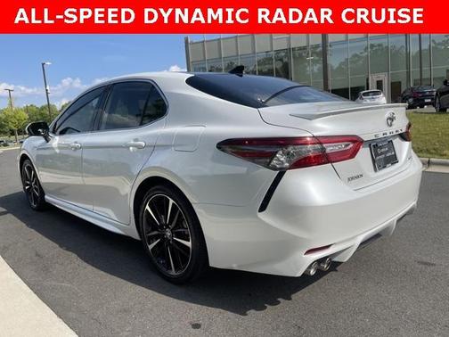 Photo 5 of 29 of 2019 Toyota Camry XSE