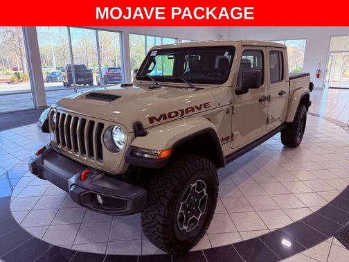 Limited Edition Gobi Clearcoat 2022 Jeep Gladiator Mojave 4x4