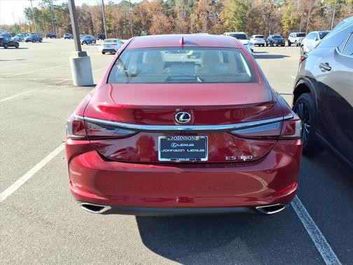 2025 Lexus ES 350 Base